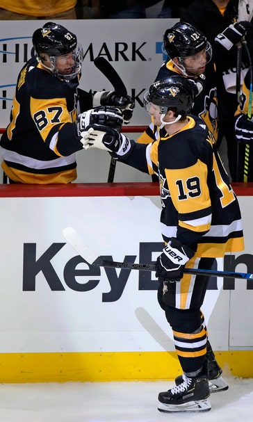 Crosby, Simon lead Penguins to big win over Flyers